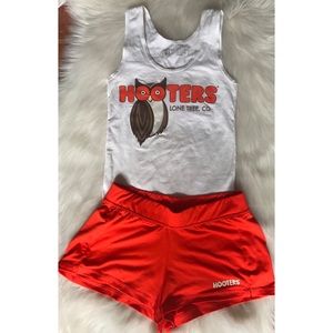 Hooters uniform